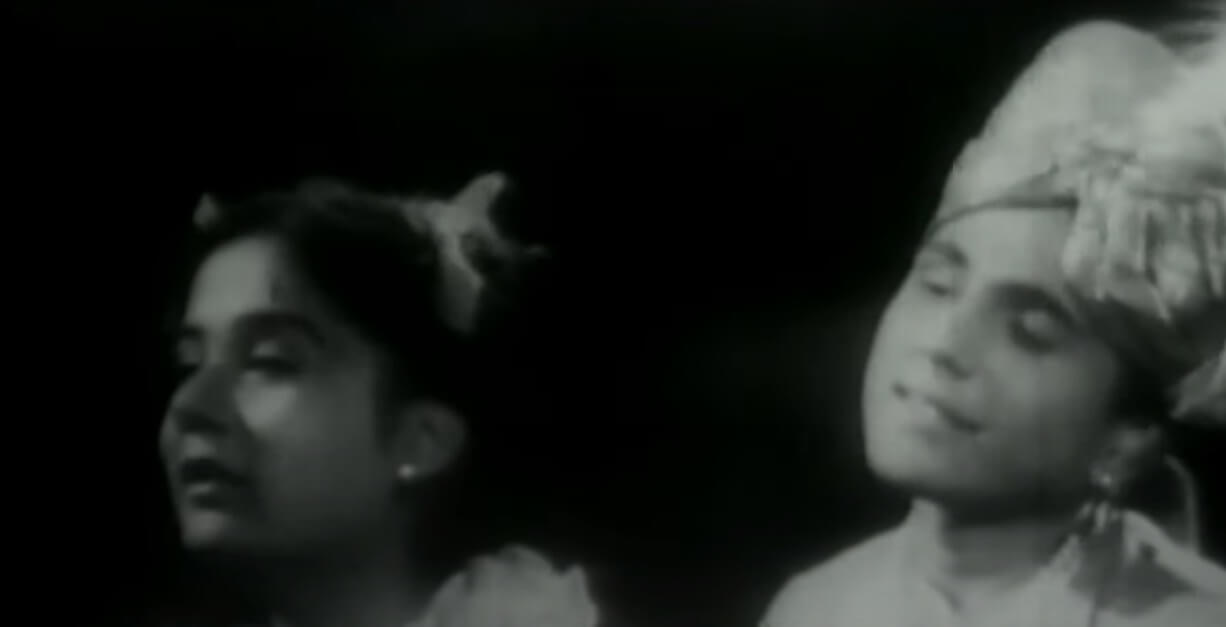 धरती से दूर गोरे बादलों के पार आजा-Dharati Se Dur Gore Baadalon Song Lyrics