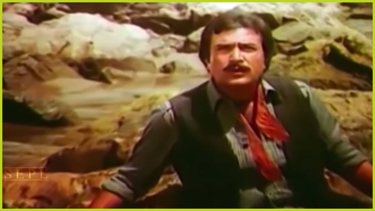 लहरों की तरह यादें, दिल से टकराती हैं-Lahron Ki Tarah Yaaden Lyrics