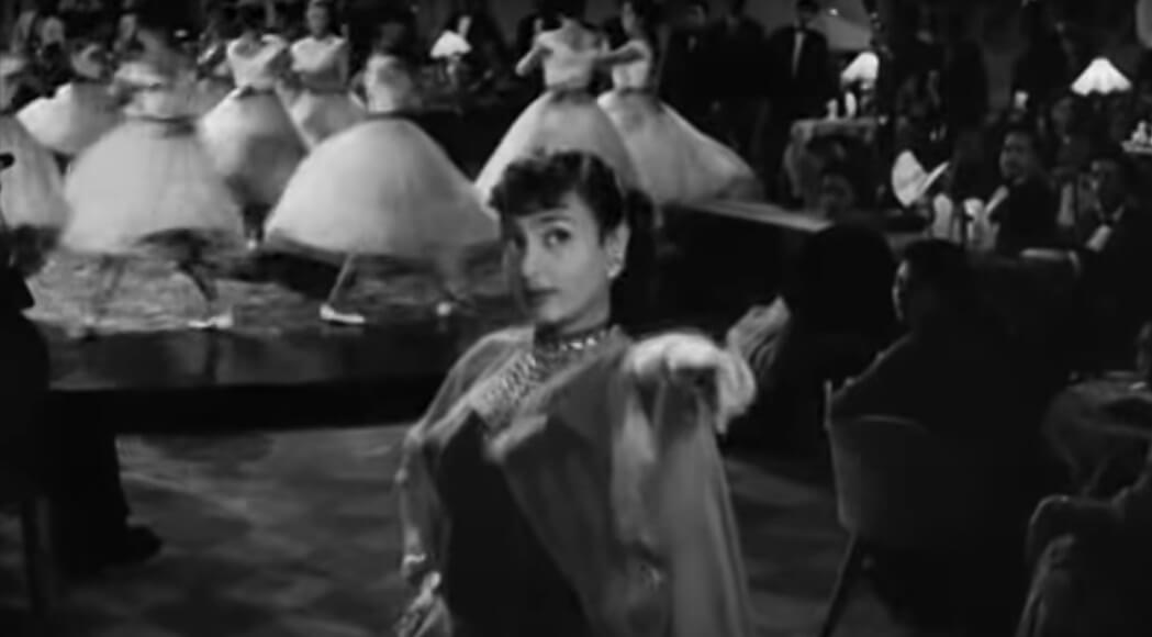 मुड़ मुड़ के न देख, मुड़ मुड़ के-Mud Mud Ke Na Dekh Song Lyrics