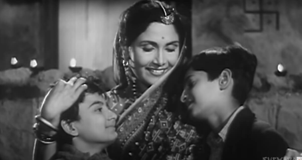 आ: ये चमन हमारा अपना है-Ye Chaman Hamara Apna Song Lyrics