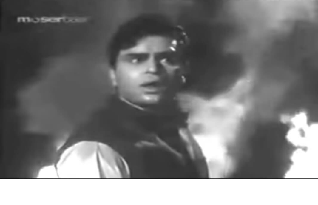 ये किसका लहू है कौन मरा -2-Yeh Kiska Lahu Hai Kaun Mara, Song Lyrics