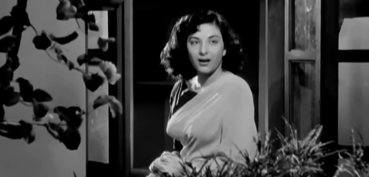 उठा धीरे धीरे वो चाँद प्यादा प्यार-Yeh Raat Bhigi Bhigi Song Lyrics