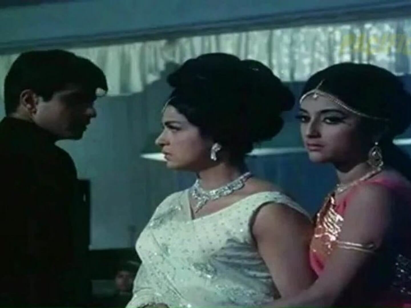 चाँदी की दीवार न तोड़ी, प्यार भरा दिल तोड़ दिया-Chandi Ki Deewar Na Todi Lyrics