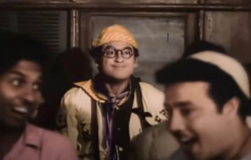 आ रहे थे इश्कूल से, रस्ते में-Chil Chil Chilla Ke Lyrics