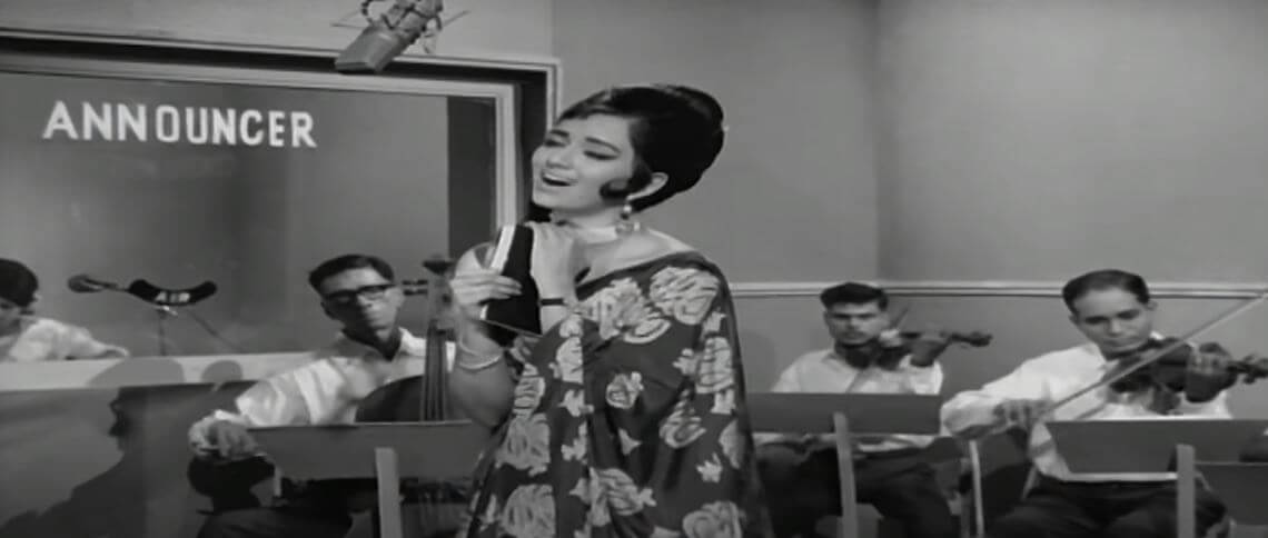 हम ने देखी है इन आँखों की महकती खुशबू-Hamne Dekhi Hai In Aankhon Ki Lyrics