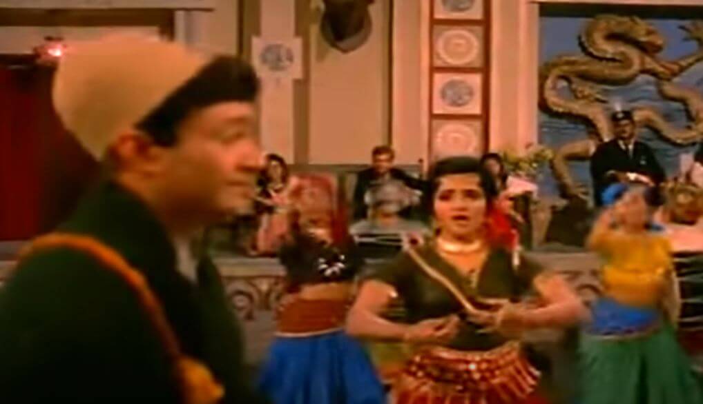 होंठों में ऐसी बात मैं दबाके चली आई-Honthon Mein Aisi Baat Main Dabake Chali Aai Lyrics