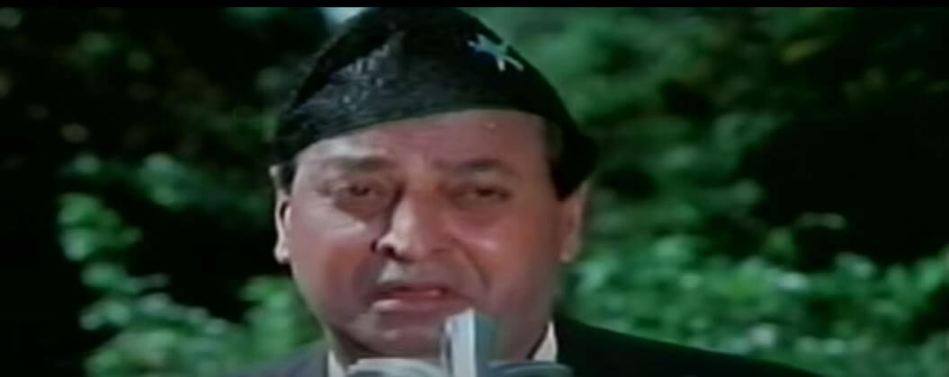 एक मेमसाब है, साथ में साब भी है-Hum Bolega To Bologe Ke Bolta Hai Lyrics