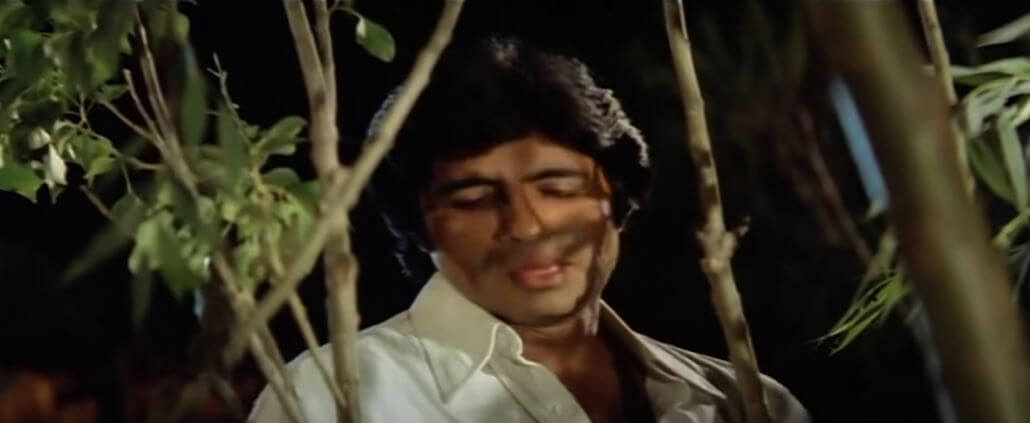 (किशोर कुमार)-Jiska Koi Nahin Uska To Khuda Hai Yaaro Lyrics