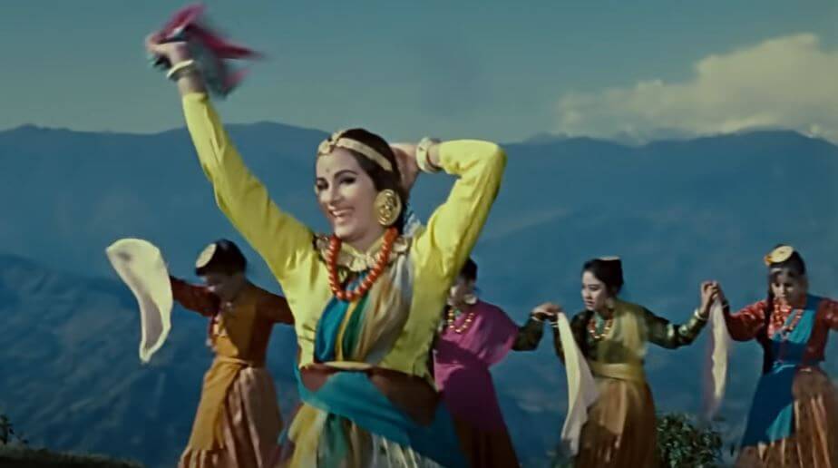 वो हमरी मीठी मीठी नींदे चुराएगा, हमरेगाँवकोई आएगा</p> -Hamare Gaon Koi Aayega Lyrics