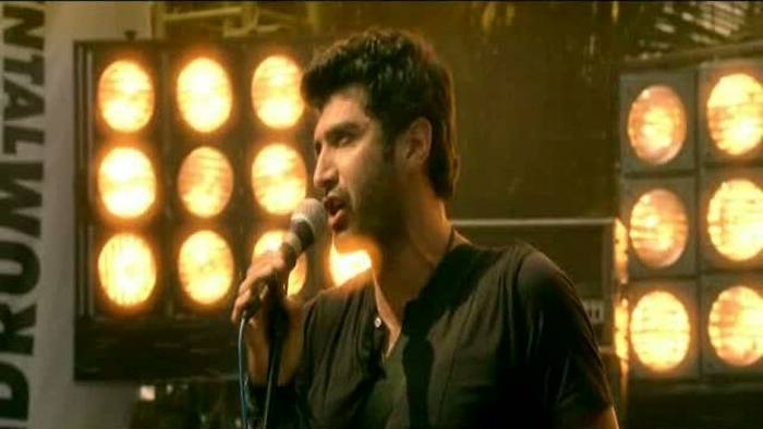 मिलने है मुझसे आई-Milane Hai Mujhse Ayee Song Lyrics