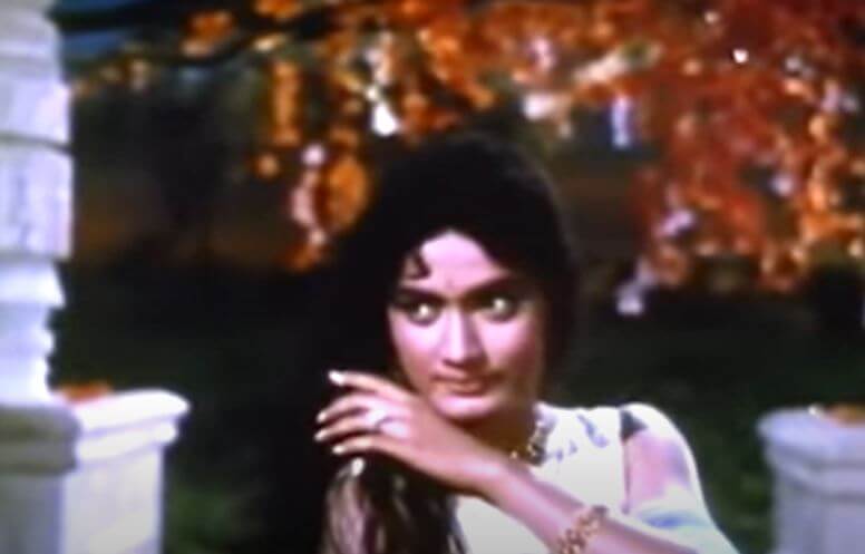 ना झटको जुल्फ से पानी-Na Jhatko Zulf Se Pani Lyrics