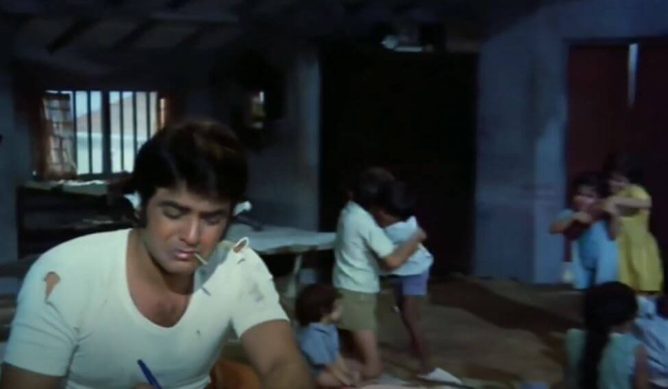 पप्पू की मम्मी-Pappu Ki Mummy Tu Badi Nikammi Lyrics