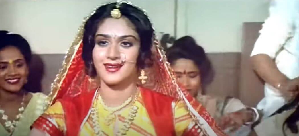 साजन मेरा उस पार है-Saajan Mera Us Paar Hai Lyrics