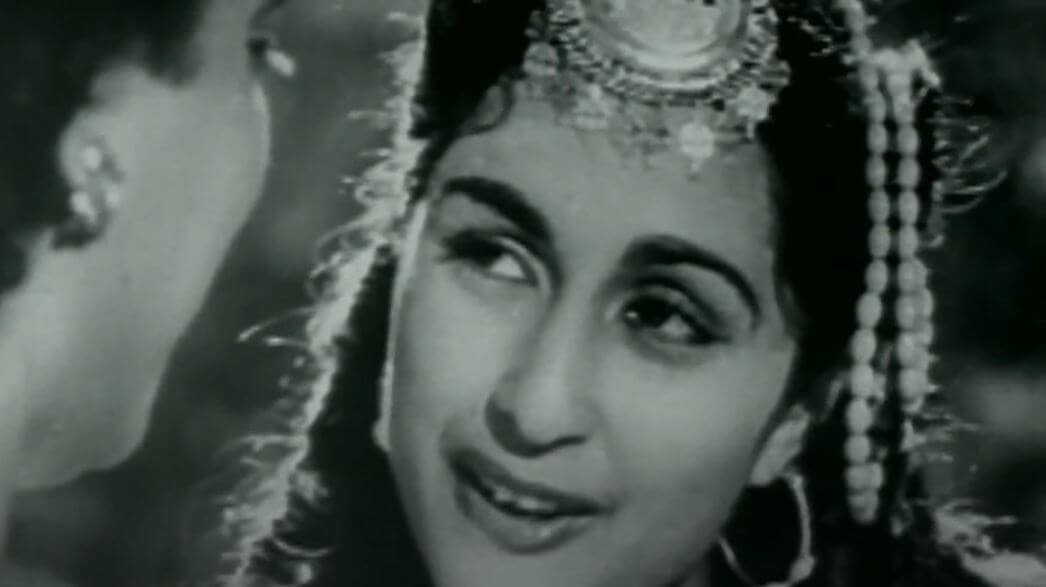 ये ज़िंदगी उसी की है, जो किसी का हो गया-Yeh Zindagi Usi Ki Hai Lyrics